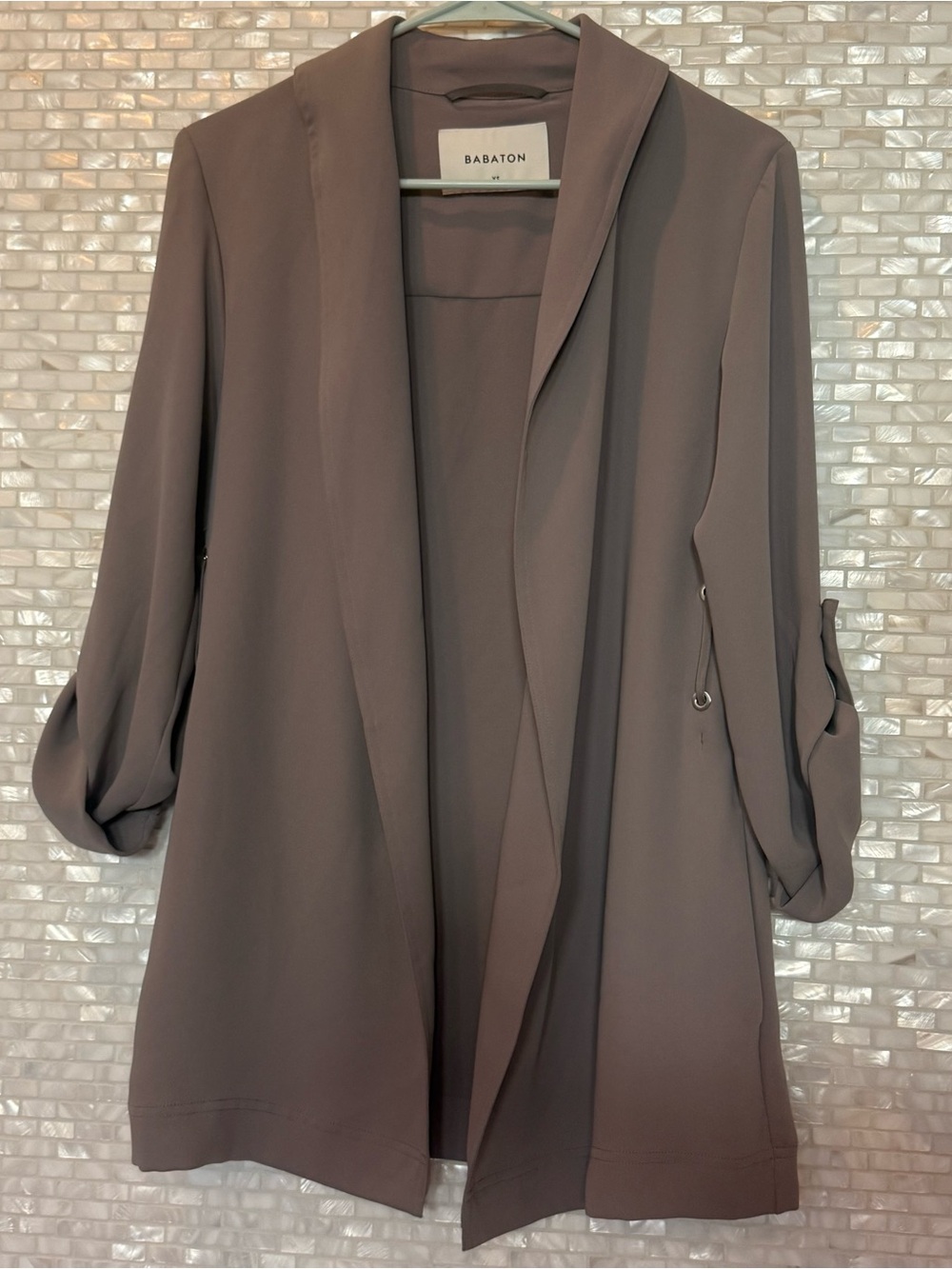 Aritzia Babaton Open Front Lightweight Jacket in Taupe
